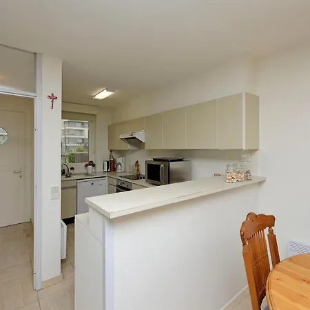 Rustig Gelegen Met Zwembad Op Wandelafstand Zeedijk En Jachthaven. Casa de Férias